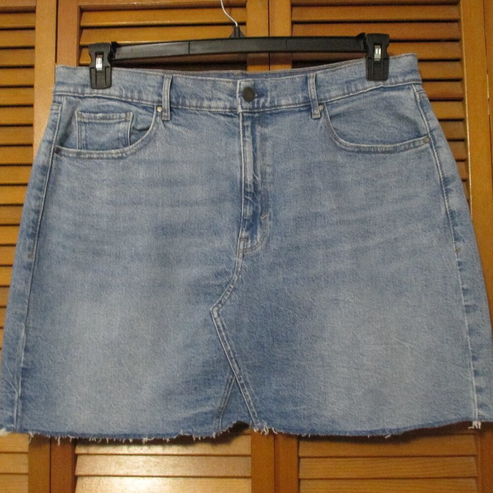 a.n.a. denim jean skirt with stretch, raw hem, pockets, great condition size 18